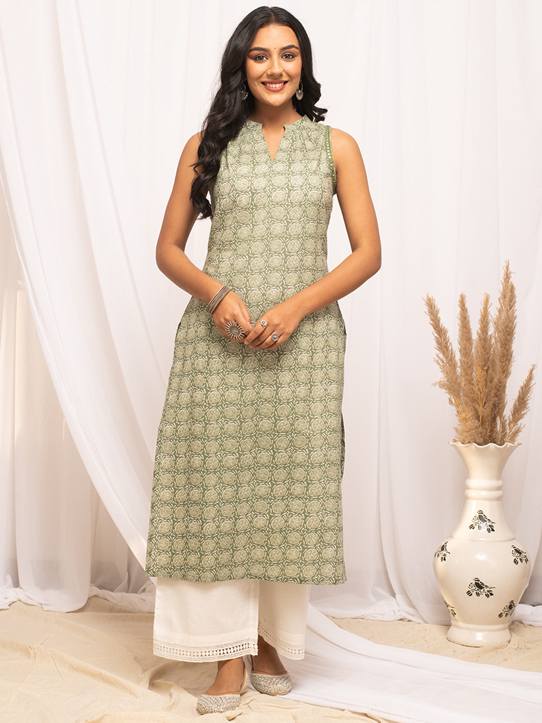 FIORRA Women's Light Green Floral Printed Cotton Straight Kurta
