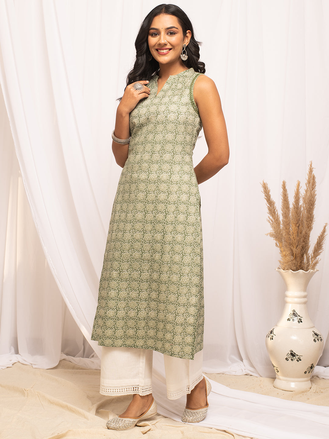FIORRA Women's Light Green Floral Printed Cotton Straight Kurta