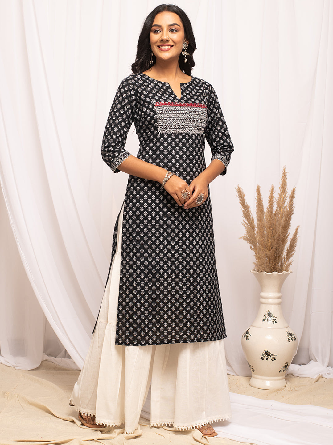 FIORRA Women's Floral Printed Black Cotton Straight Kurta