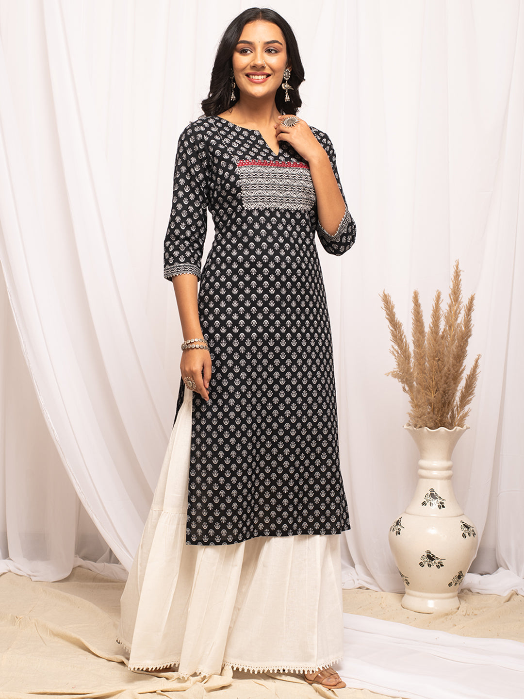 FIORRA Women's Floral Printed Black Cotton Straight Kurta
