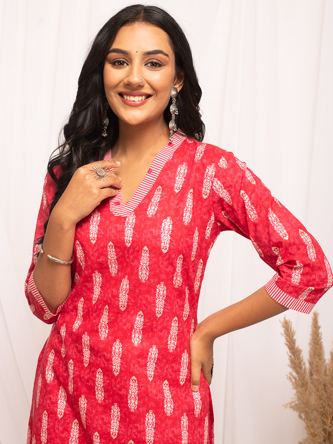 FIORRA Women's Rani Pink Leaf Printed Cotton Straight Kurta