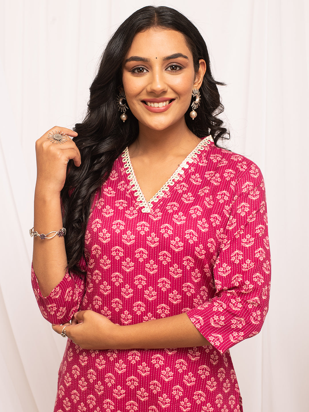 FIORRA Women's Floral Printed Pink Cotton Straight Kurta