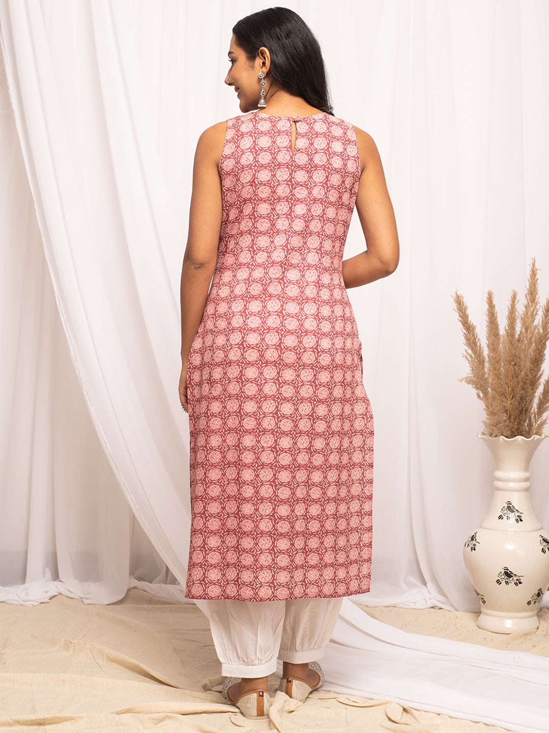 FIORRA Women's Floral Printed Pink Cotton Straight Kurta