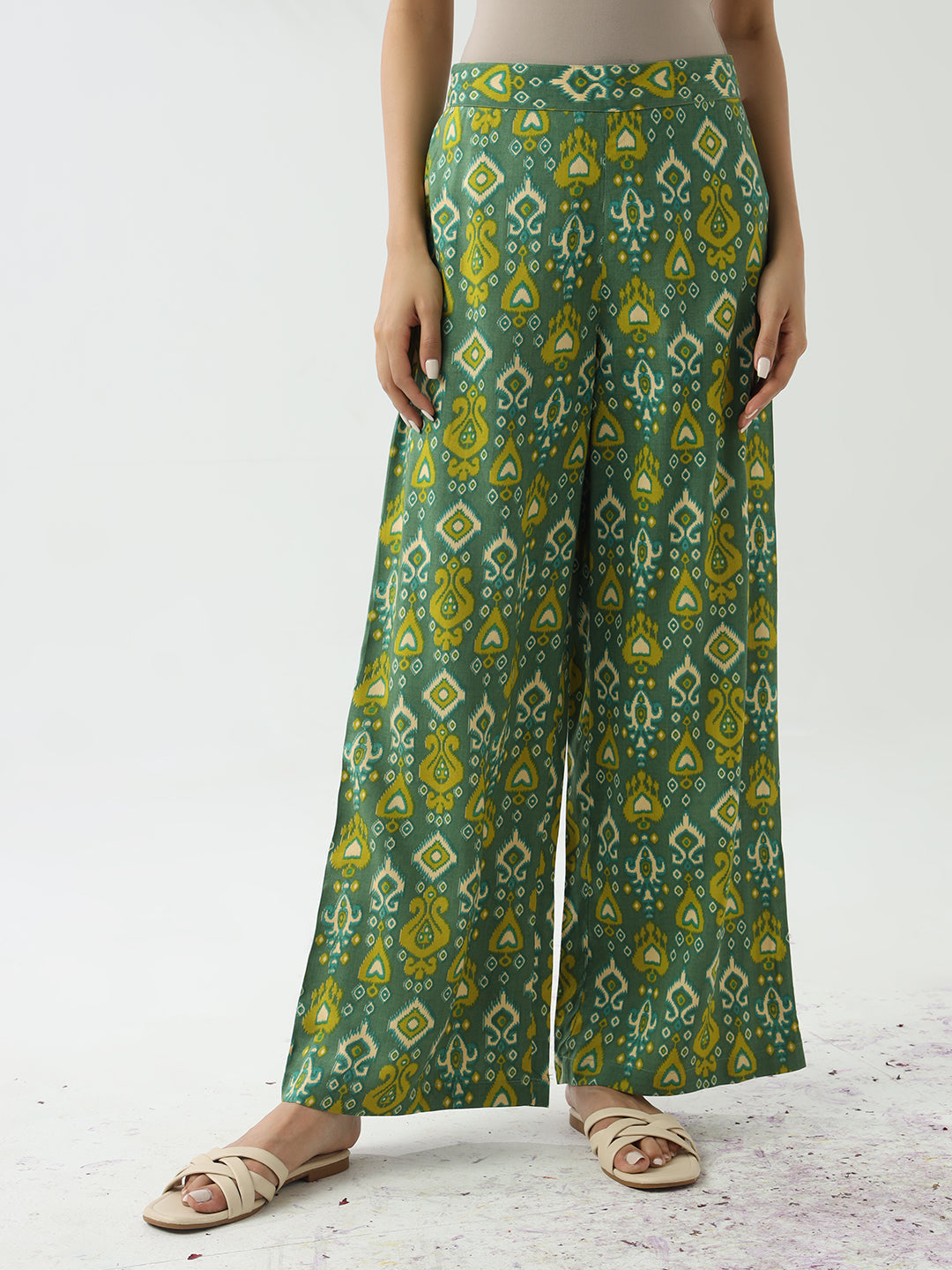 FIORRA Women's Green Cotton Straight Kurta With Palazzo