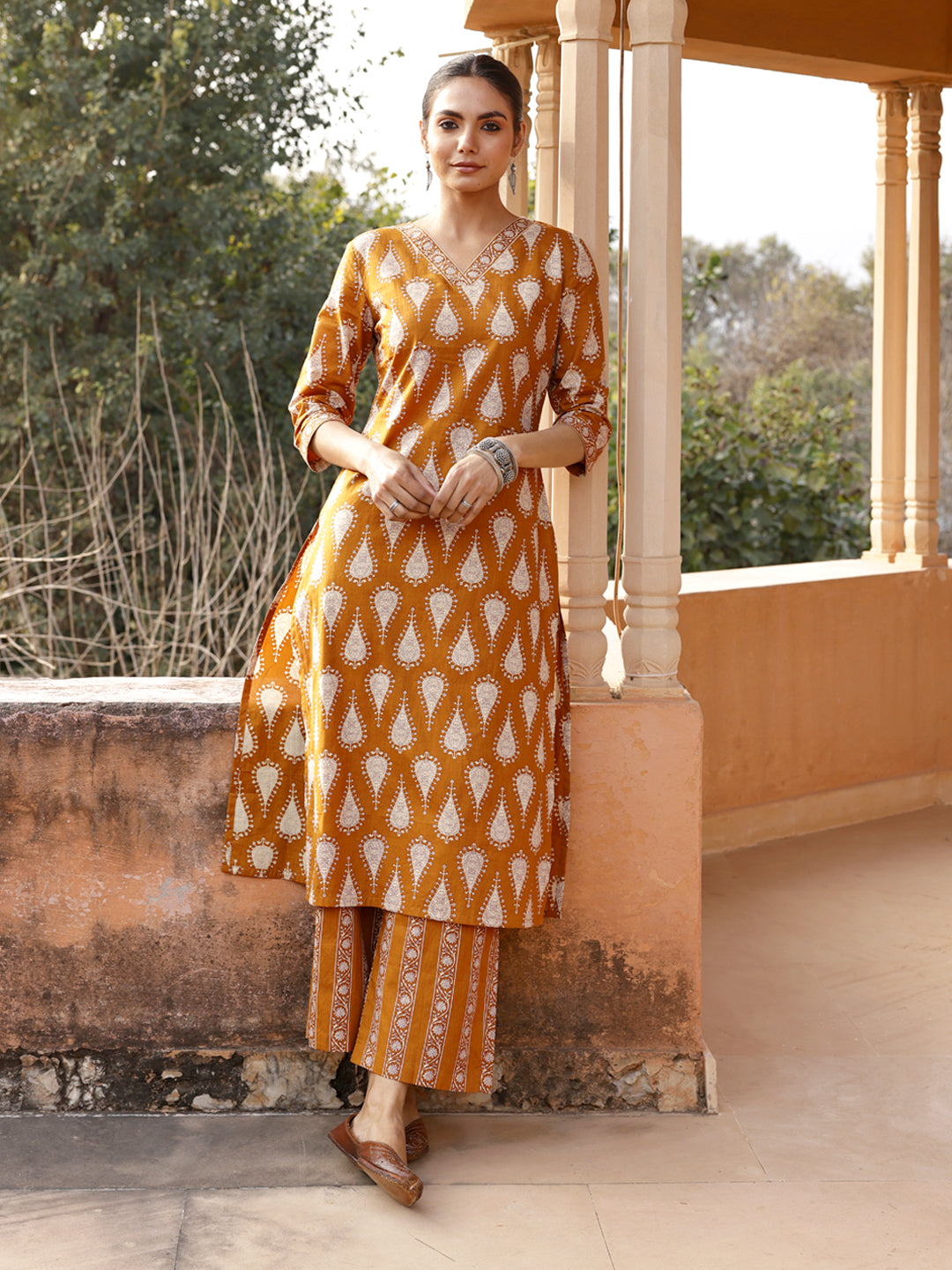 FIORRA Women's Mustard Cotton Printed Straight-Cut Kurta Set