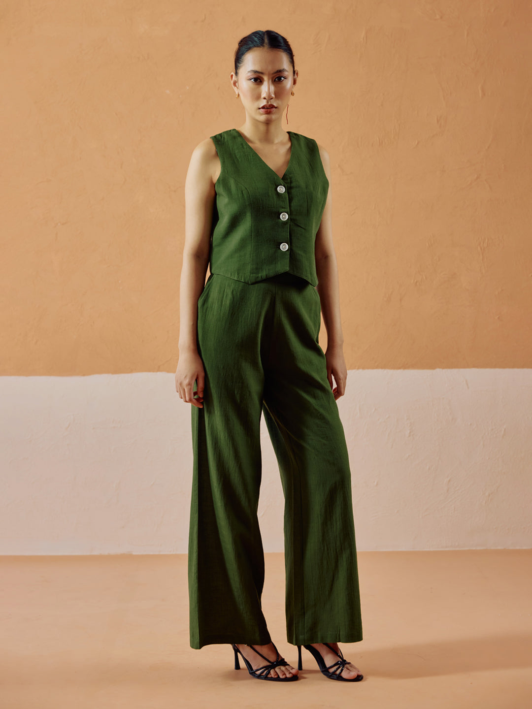 FIORRA Women’s Green Linen Blend Sleeveless V-Neck Relaxed Fit Co-Ord Set