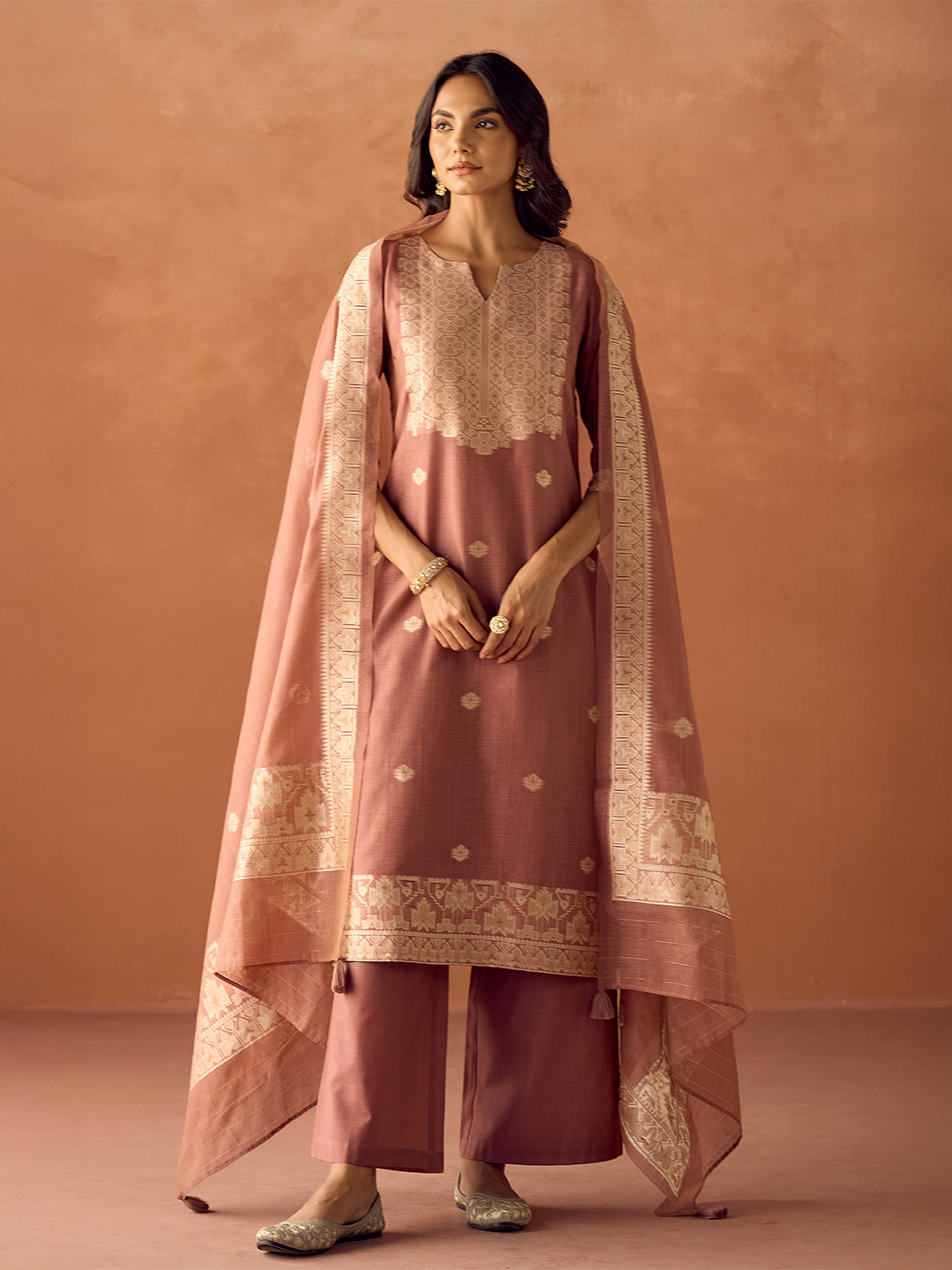 FIORRA Women Dusty Pink Cotton Blend Jacquard Woven Kurta Set with Dupatta