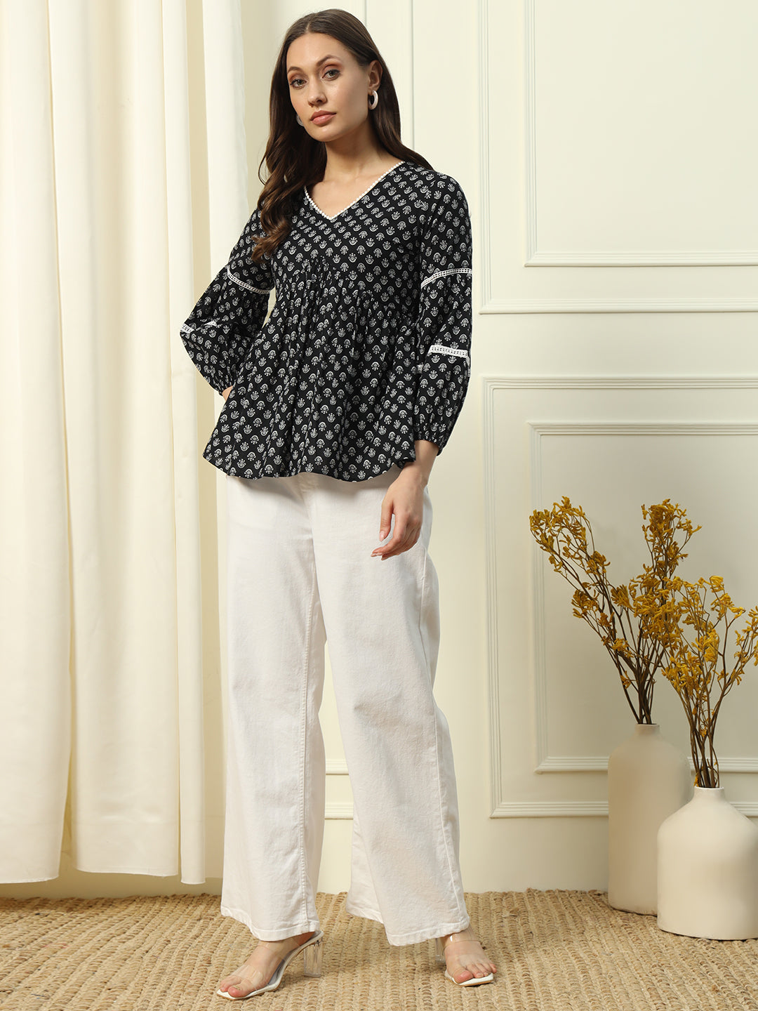 FIORRA Women's Black Printed Cotton Top