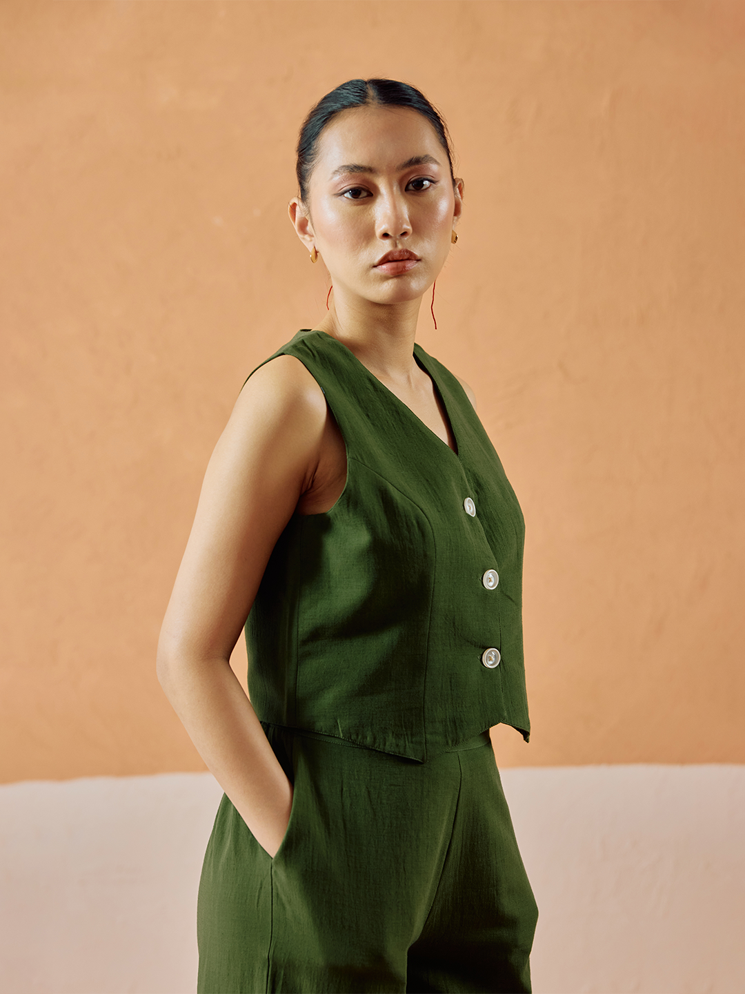 FIORRA Women’s Green Solid Linen Sleeveless Shirt Top