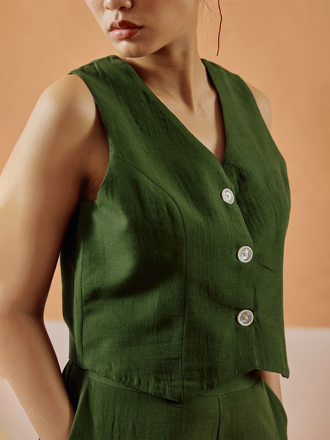FIORRA Women’s Green Solid Linen Sleeveless Shirt Top